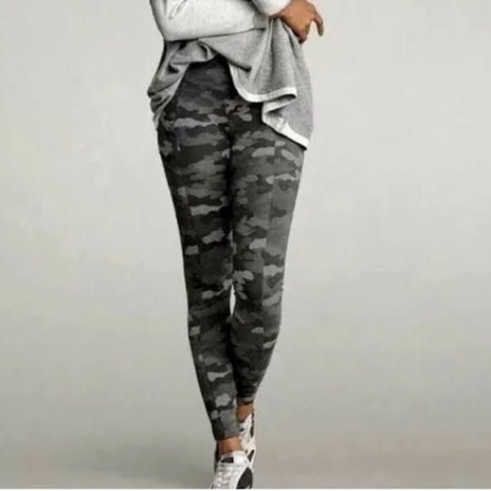 Cabi ATC camo Print Women's leggings